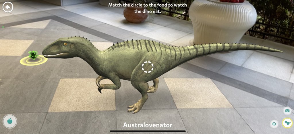 Orboot情境互動式恐龍款地球儀 遊戲畫面 投影餵恐龍吃飯
