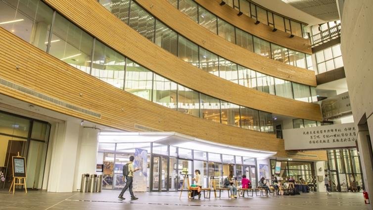 ▲ 清華大學向來有創新的招生變革，未來希望從學生提供3D立體潛能的備審資料，找出下個世代的領袖人才。黃建賓攝