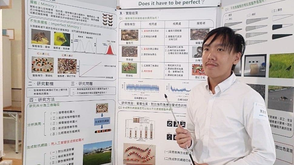 ▲ 高二生黃啟恩從國小便對生物感興趣，但卻在專題研究過程中，探究出相對合適自己的文科路。黃啟恩提供